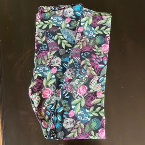 LuLaRoe tall & curvy leggings- floral